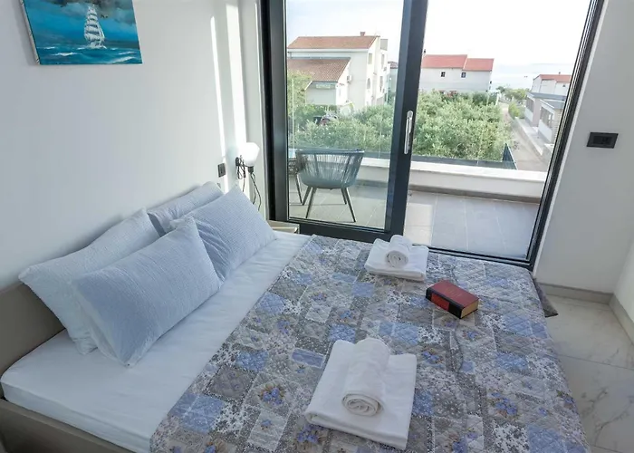 Tuta With Heated Pool, Only 150 M From The * باكوشتاني