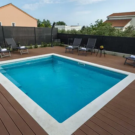 Tuta With Heated Pool, Only 150 M From The Pakoštane
