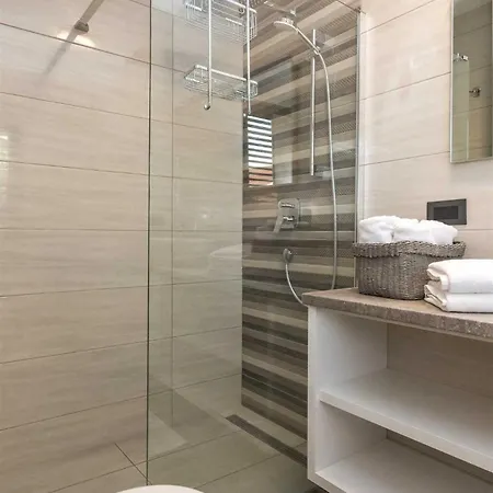 Tuta With Heated Pool, Only 150 M From The Villa