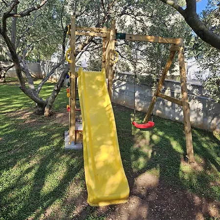 Tuta With Heated Pool, Only 150 M From The Villa Pakostane