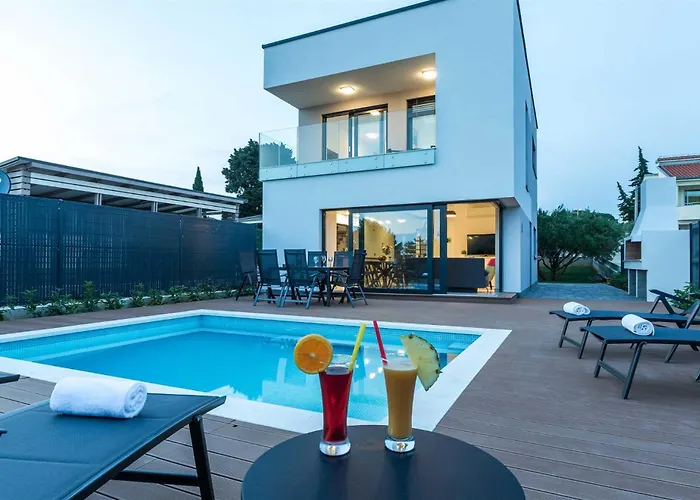 Tuta With Heated Pool, Only 150 M From The Villa