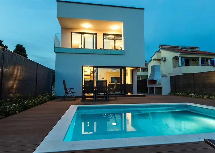Tuta With Heated Pool, Only 150 M From The Villa