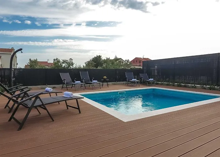 Tuta With Heated Pool, Only 150 M From The