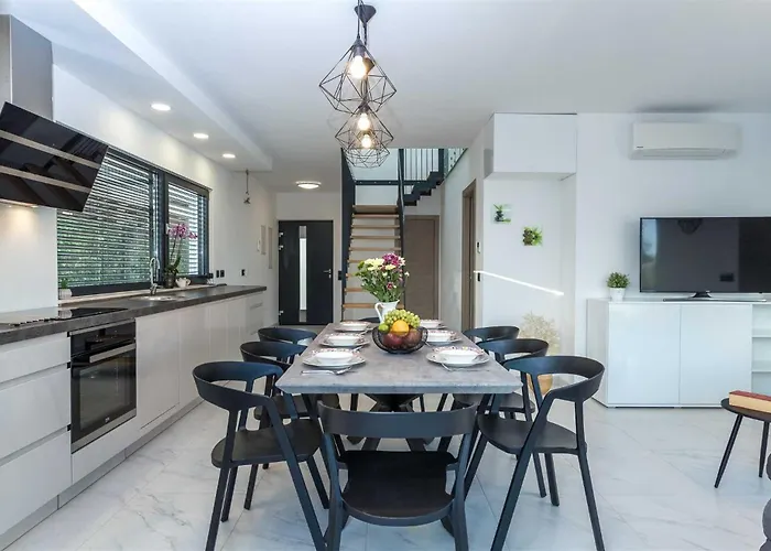 Tuta With Heated Pool, Only 150 M From The *